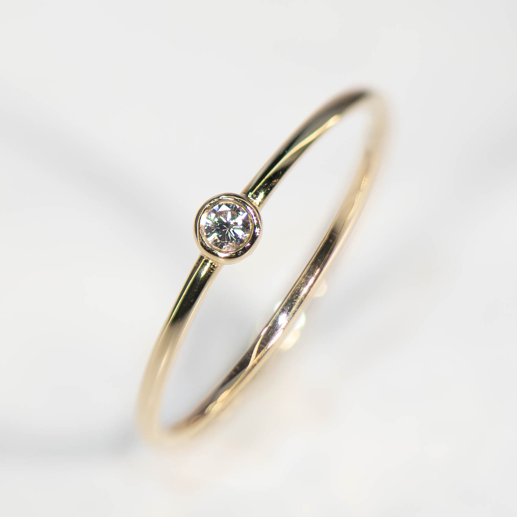 Geelgouden ring met Diamant 0,03 karaat VS/GH