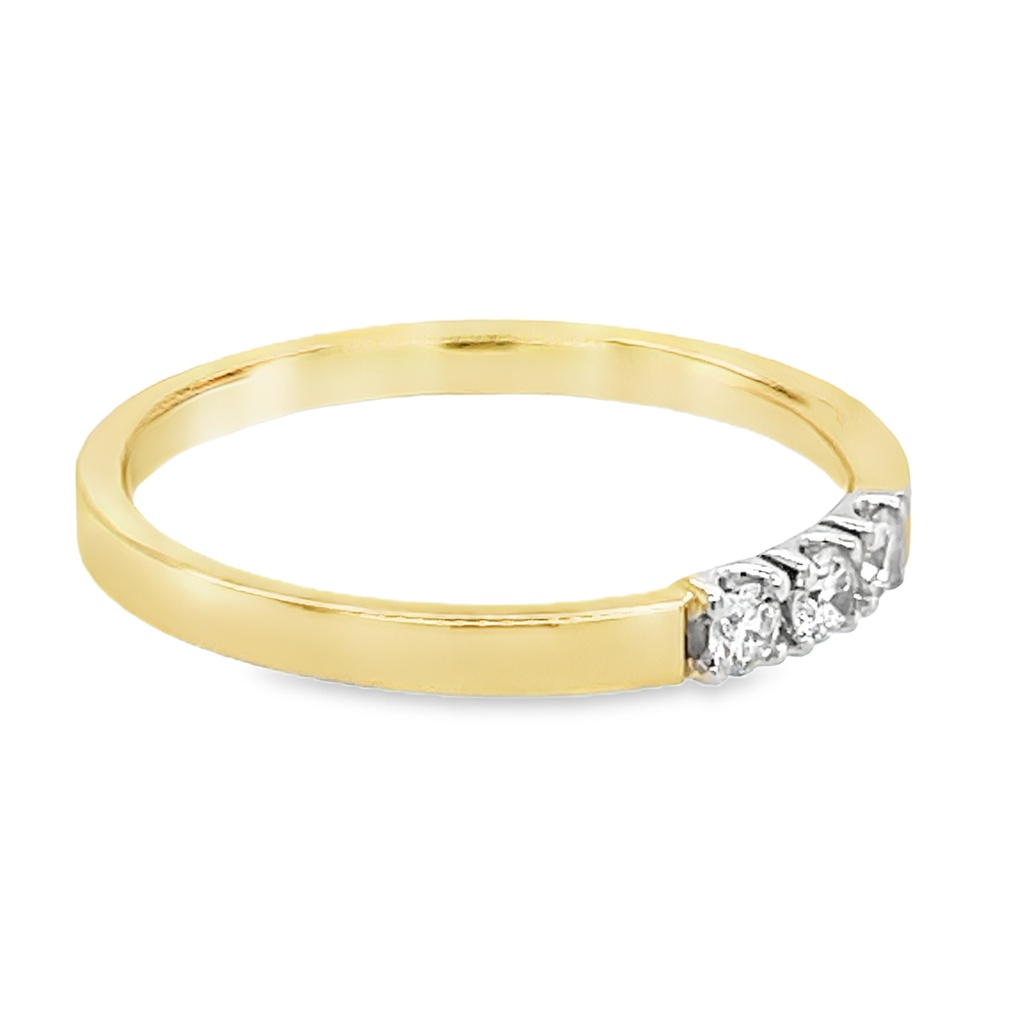 Bicolor gouden ring met 0,13 karaat diamant