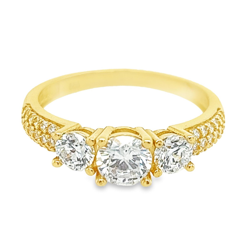 Yellow gold ring with Swarovski Zirconia