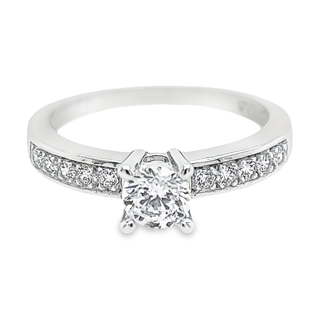 White gold ring with Zirconia