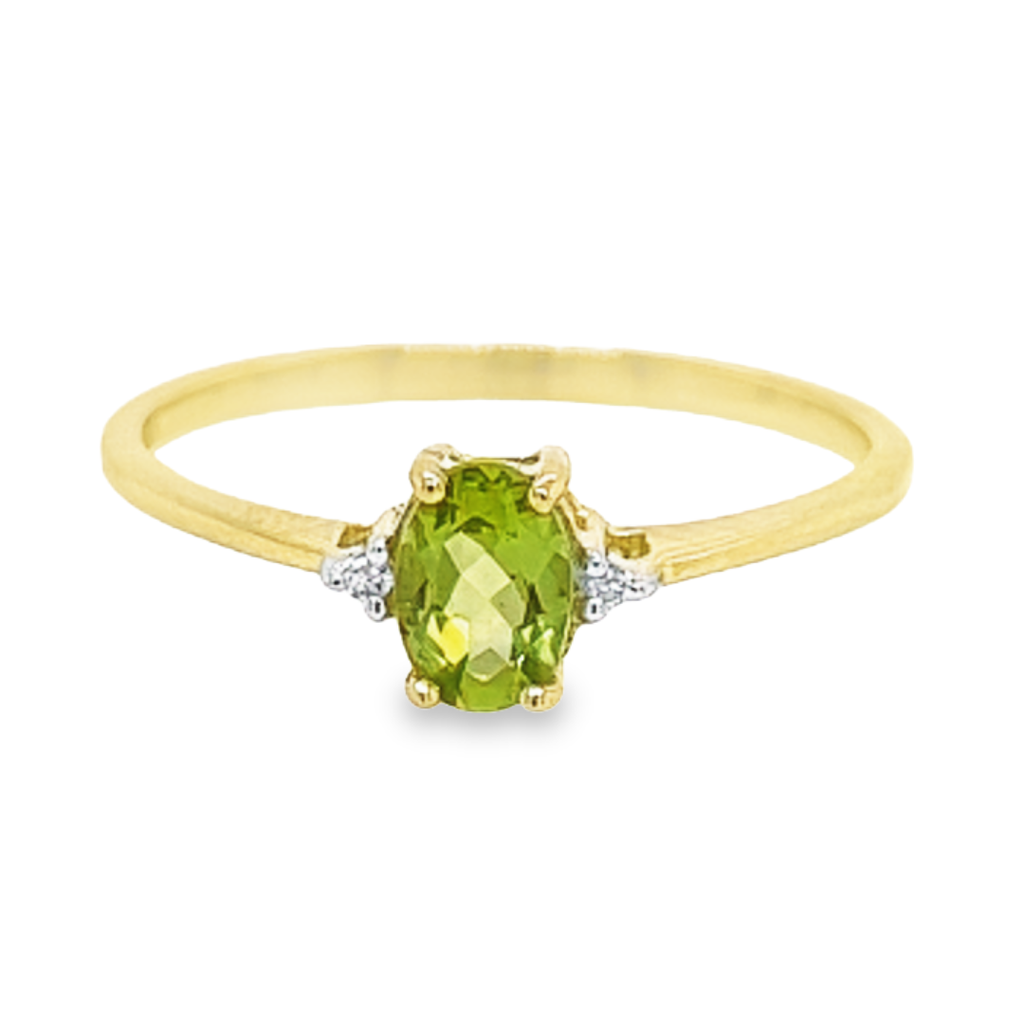Yellow gold ring with Peridot and Diamond