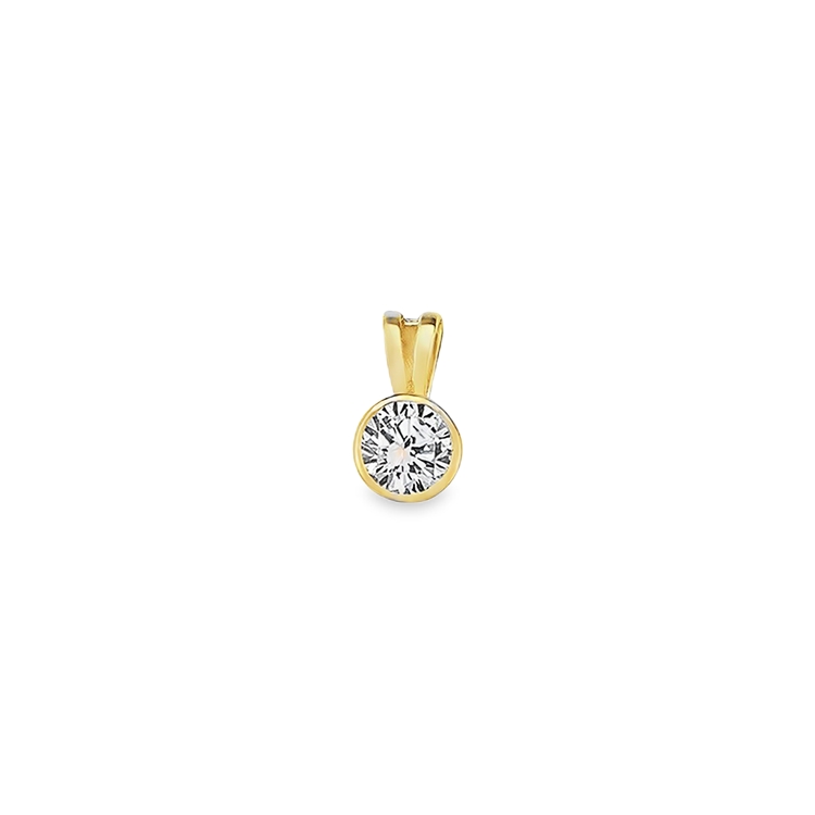 Yellow gold pendant with Zirconia in round setting case