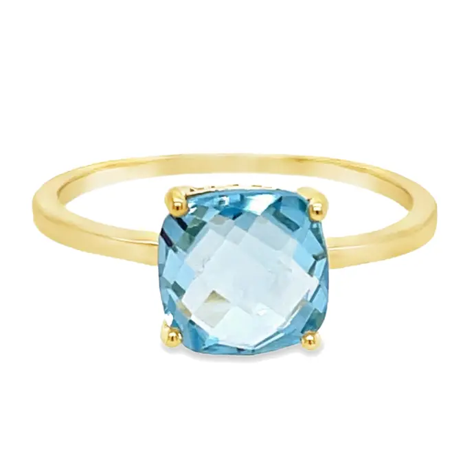 Yellow gold ring with Topaz 8x8mm