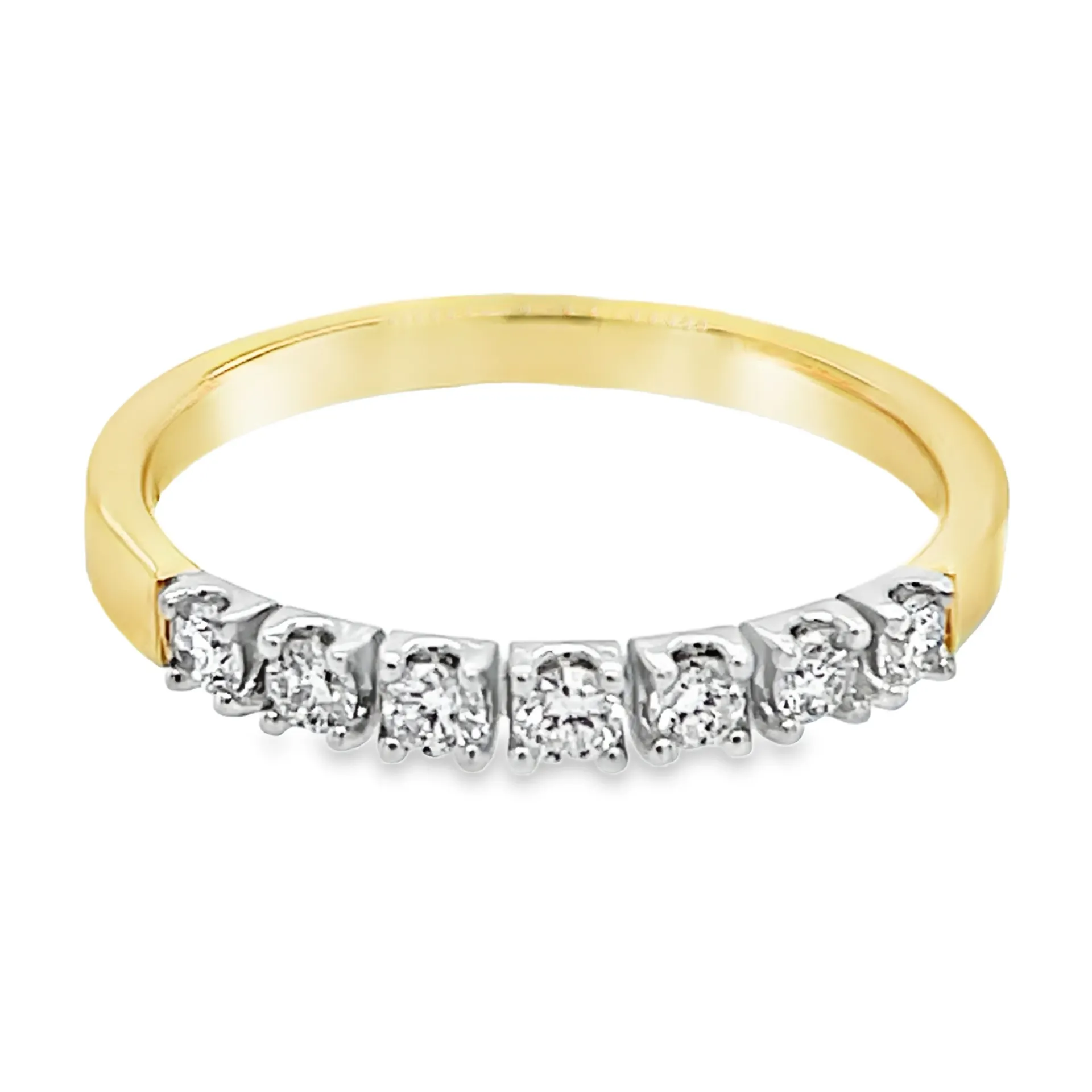 Bicolor gold ring with 0.21 carat diamond