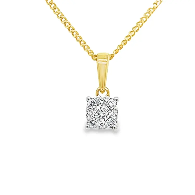 Yellow gold pendant with 0.15 carat diamond
