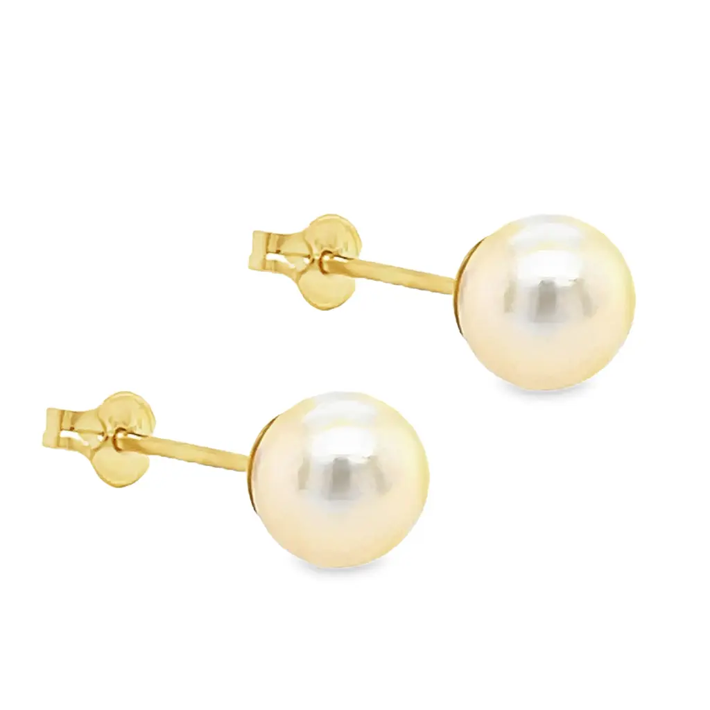 Yellow gold ear studs with Freshwater pearl