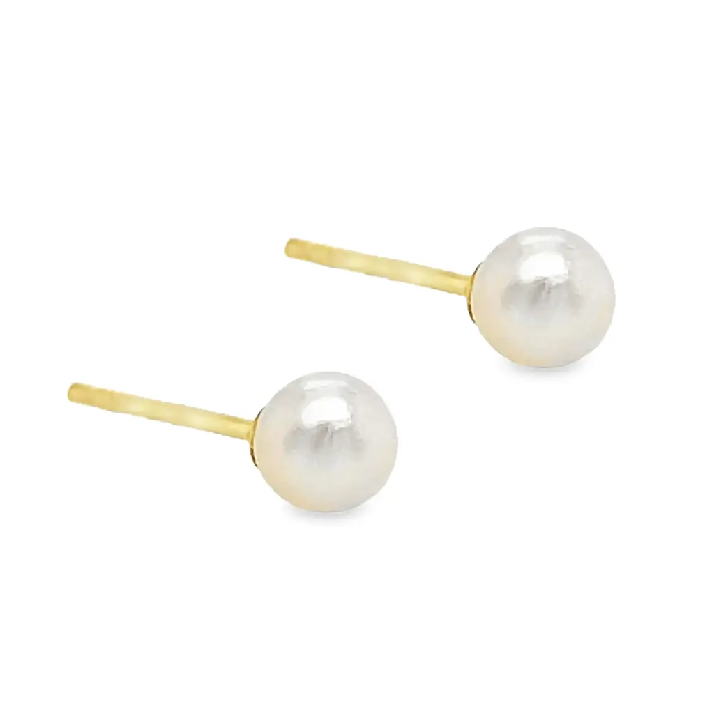 Yellow gold ear studs with Freshwater pearl