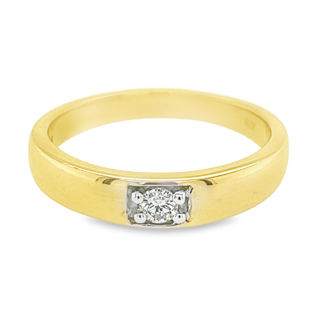 Yellow gold ring with diamond 0.10 carats
