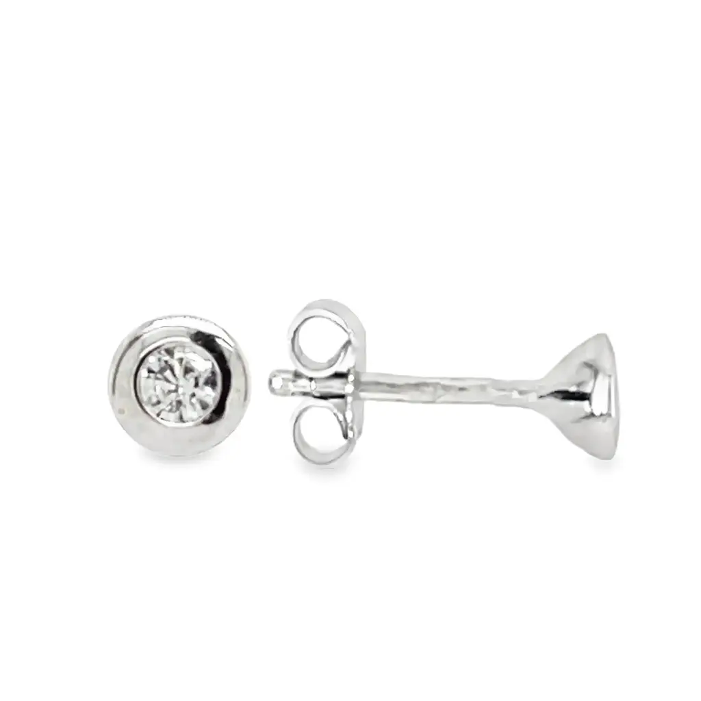 White gold stud earrings with Zirconia stone 4.3mm