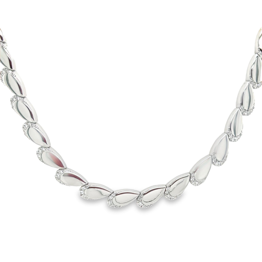 Silver necklace with Zirconia