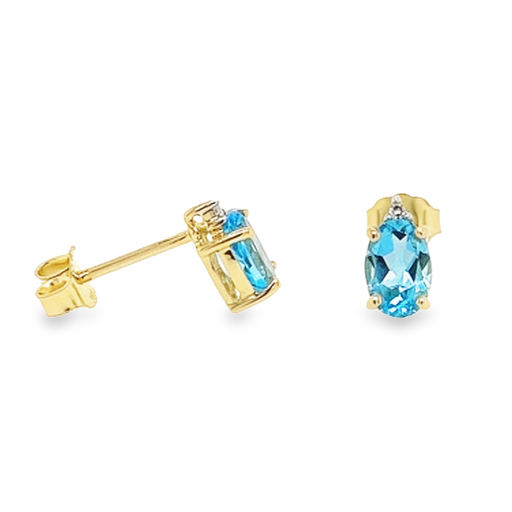 [GOE0981] Yellow gold stud earrings with Swiss Blue Topaz and Diamond