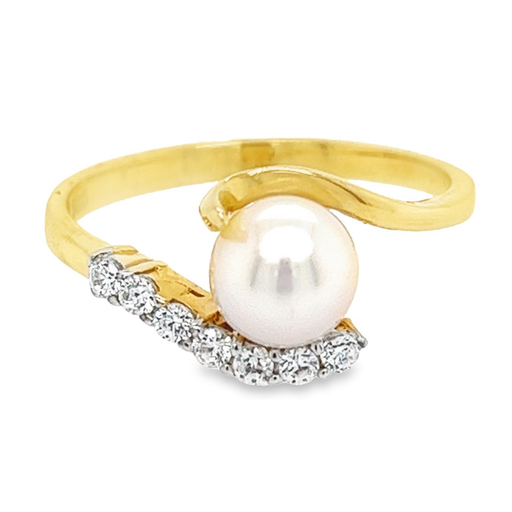 [GR1212-56] Yellow gold ring with Freshwater pearl and Zirconia stones