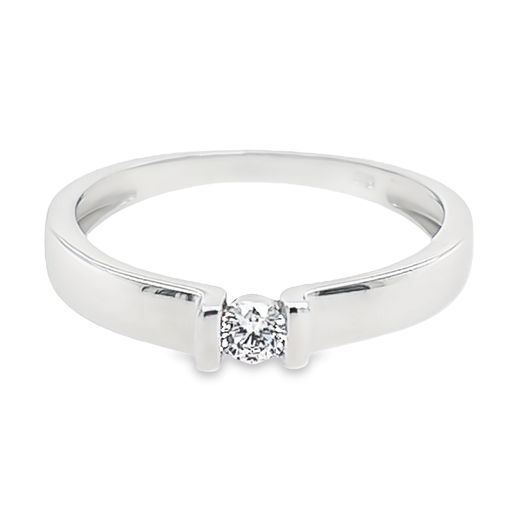 White gold Solitaire ring with Zirconia stone