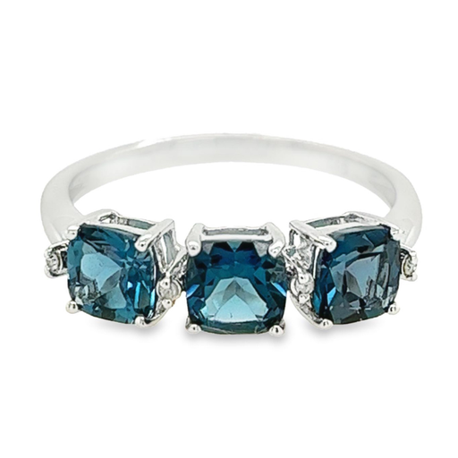 White gold ring with London Blue topaz and Diamond